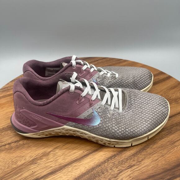 Nike Metcon 4 XD Shoes Womens 9 Gray Puple Running Comfort Workout Gym Lifting - Picture 1 of 8